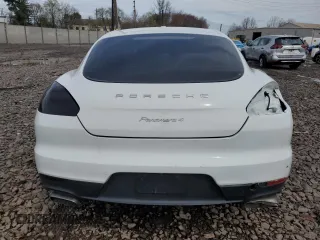 2015 Porsche Panamera 4 z VIN WP0AA2A73FL001692, wystawiony jako Copart lot #51846225 z przebiegiem Nie podano mil oraz Szkoda całkowita • Salvage title. Historia ofert i sprzedaży dostępna na DreamBid. Obrazek 6.