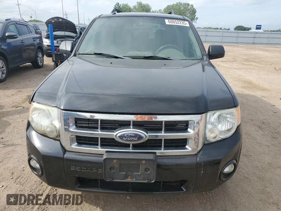 2008 Ford Escape XLT with VIN 1FMCU931X8KD85671, listed as a Copart auction lot 60652235 with 138,499 mi miles and Clean title. Bid and sale history available at DreamBid. Image 5.