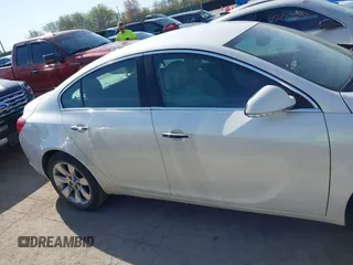2014 Buick Regal Premium I with VIN 2G4GN5EX0E9270616, listed as a IAAI auction lot 42042923 with 197,044 mi miles. Bid and sale history available at carsss.com. Image 13.