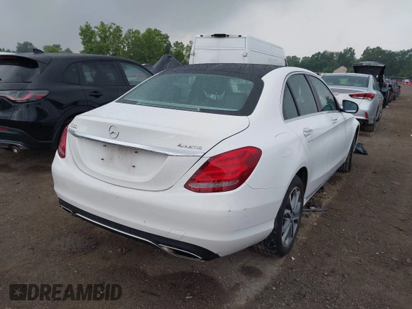 2015 Mercedes-Benz C 300 Luxury z VIN 55SWF4KB4FU064209, wystawiony jako IAAI lot #42676960 z przebiegiem 47 303 mil mil oraz . Historia ofert i sprzedaży dostępna na DreamBid. Obrazek 4.
