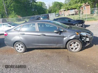 2016 Ford Fiesta SE z VIN 3FADP4BJ8GM184675, wystawiony jako IAAI lot #42169234 z przebiegiem 54 231 mil mil oraz . Historia ofert i sprzedaży dostępna na DreamBid. Obrazek 14.