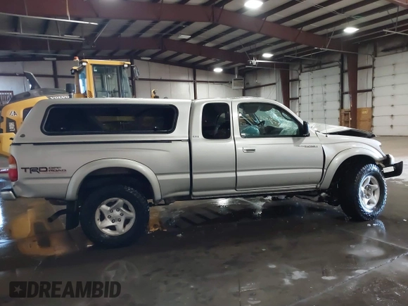 2004 Toyota Tacoma with VIN 5TEWN72N24Z442216, listed as a IAAI auction lot 41370604 with 199,640 mi miles and . Bid and sale history available at DreamBid. Image 14.