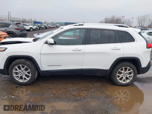 2017 Jeep Cherokee Latitude with VIN 1C4PJMCB9HW546157, listed as a IAAI auction lot 41040489 with 97,230 mi miles. Bid and sale history available at carsss.com. Image 14.