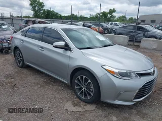 2017 Toyota Avalon XLE z VIN 4T1BK1EB5HU263121, wystawiony jako IAAI lot #42342498 z przebiegiem 109 017 mil mil oraz . Historia ofert i sprzedaży dostępna na DreamBid. Obrazek 1.