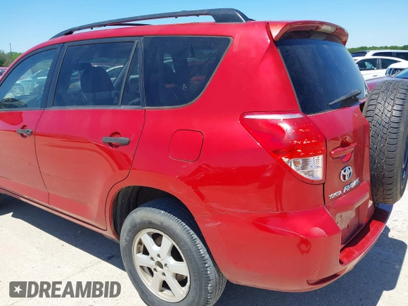 2006 Toyota RAV4 with VIN JTMZD33V966011749, listed as a IAAI auction lot 42005018 with 117,071 mi miles. Bid and sale history available at carsss.com. Image 6.