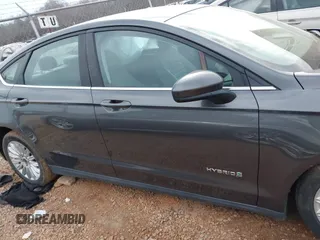 2015 Ford Fusion S Hybrid with VIN 3FA6P0UU7FR167229, listed as a IAAI auction lot 41684934 with 135,317 mi miles. Bid and sale history available at carsss.com. Image 13.