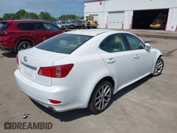 2011 Lexus IS 250 z VIN JTHCF5C24B5047820, wystawiony jako IAAI lot #42112789 z przebiegiem 109 254 mil mil oraz . Historia ofert i sprzedaży dostępna na DreamBid. Obrazek 4.