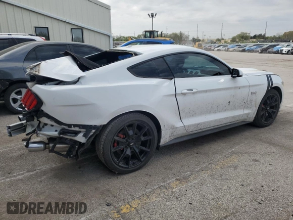 2015 Ford Mustang GT z VIN 1FA6P8CF0F5404972, wystawiony jako Copart lot #55903375 z przebiegiem 39 414 mil mil oraz Szkody całkowita. Historia ofert i sprzedaży dostępna na DreamBid. Obrazek 3.
