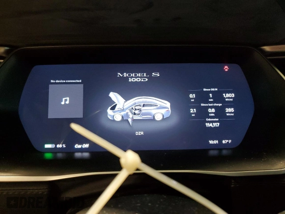 2017 Tesla Model S 100D with VIN 5YJSA1E29HF210731, listed as a Copart auction lot 56762565 with 114,117 mi miles and Salvage title. Bid and sale history available at DreamBid. Image 9.