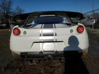 2010 Lotus Evora 2+2 z VIN SCCLMDTU4AHA11501, wystawiony jako Copart lot #85955594 z przebiegiem 40 237 mil mil oraz Szkody całkowita. Historia ofert i sprzedaży dostępna na DreamBid. Obrazek 6.