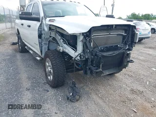 2022 Ram 2500 Tradesman with VIN 3C6UR5CL9NG126846, listed as a IAAI auction lot 42395508 with 54,602 mi miles and . Bid and sale history available at DreamBid. Image 6.