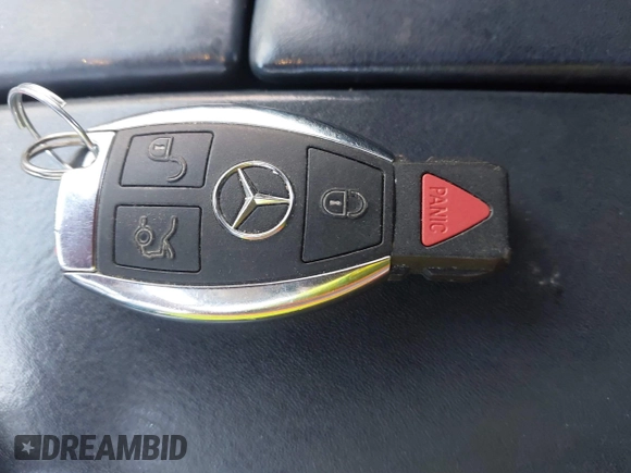 2013 Mercedes-Benz SL 550 z VIN WDDJK7DA4DF020058, wystawiony jako IAAI lot #41390103 z przebiegiem 78 685 mil mil oraz . Historia ofert i sprzedaży dostępna na DreamBid. Obrazek 11.