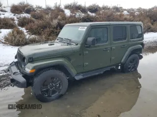 2022 Jeep Wrangler Unlimited Sahara with VIN 1C4HJXEG8NW265493, listed as a Copart auction lot 84890064 with 15,877 mi miles and Salvage Title. Bid and sale history available at DreamBid. Image 1.