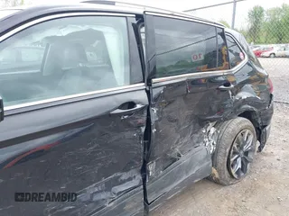 2022 Volkswagen Tiguan SE z VIN 3VV2B7AX4NM093585, wystawiony jako IAAI lot #42267105 z przebiegiem 31 239 mil mil oraz . Historia ofert i sprzedaży dostępna na DreamBid. Obrazek 6.