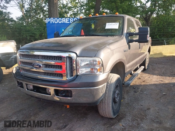 2005 Ford F-250 XL с VIN 1FTSW21PX5EC94046, выставлен на аукционе IAAI как лот 42447824 с пробегом 218 587 миль миль и . История ставок и продаж доступна на DreamBid. Изображение 16.