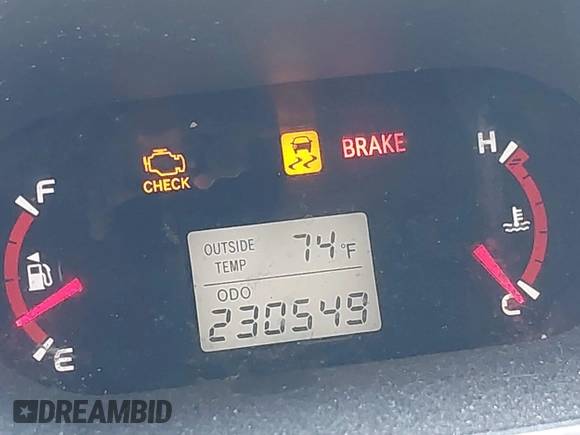 2010 Toyota Matrix with VIN 2T1KU4EE2AC348334, listed as a IAAI auction lot 41806058 with 230,549 mi miles. Bid and sale history available at carsss.com. Image 7.