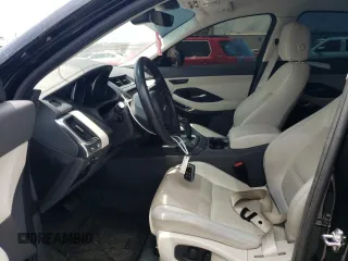 2020 Jaguar E-Pace z VIN SADFK2FX8L1006040, wystawiony jako Copart lot #55666455 z przebiegiem 47 830 mil mil oraz Szkody całkowita. Historia ofert i sprzedaży dostępna na DreamBid. Obrazek 7.