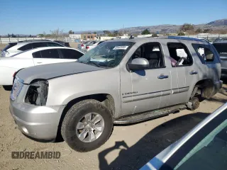 2007 GMC Yukon Denali z VIN 1GKFK63817J331770, wystawiony jako Copart lot #89403995 z przebiegiem Nie podano mil oraz Nie do naprawy • Non repairable. Historia ofert i sprzedaży dostępna na DreamBid. Obrazek 1.