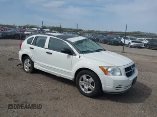2007 Dodge Caliber SXT z VIN 1B3HB48B77D408042, wystawiony jako IAAI lot #42024428 z przebiegiem 128 333 mil mil oraz . Historia ofert i sprzedaży dostępna na DreamBid. Obrazek 1.