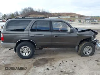 1997 Toyota 4Runner SR5 с VIN JT3HN86R0V0103102, выставлен на аукционе IAAI как лот 41652920 с пробегом 408 613 миль миль и . История ставок и продаж доступна на DreamBid. Изображение 13.
