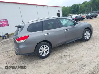 2016 Nissan Pathfinder Platinum with VIN 5N1AR2MN1GC621490, listed as a IAAI auction lot 42410841 with 120,651 mi miles and . Bid and sale history available at DreamBid. Image 4.