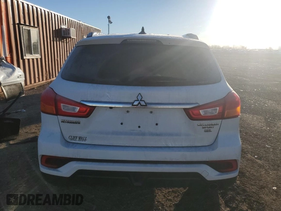 2018 Mitsubishi Outlander SEL z VIN JA4AR4AW6JZ013430, wystawiony jako Copart lot #43081945 z przebiegiem Nie podano mil oraz Szkody całkowita. Historia ofert i sprzedaży dostępna na DreamBid. Obrazek 6.
