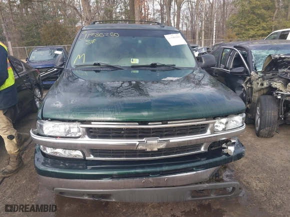 2002 Chevrolet Tahoe LT with VIN 1GNEK13ZX2J277968, listed as a IAAI auction lot 41586260 with 336,190 mi miles. Bid and sale history available at carsss.com. Image 12.