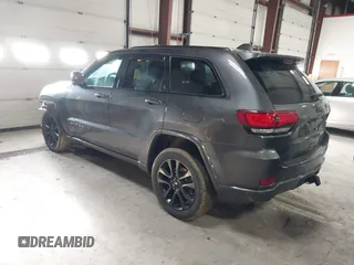2018 Jeep Grand Cherokee Laredo E with VIN 1C4RJFAG5JC343101, listed as a IAAI auction lot 41211158 with 105,886 mi miles. Bid and sale history available at carsss.com. Image 3.