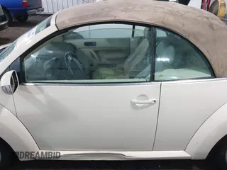 2007 Volkswagen Beetle with VIN 3VWSF31Y07M407379, listed as a IAAI auction lot 42155490 with 118,898 mi miles and . Bid and sale history available at DreamBid. Image 14.