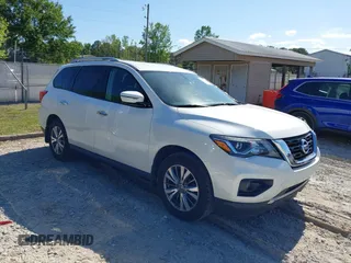 2019 Nissan Pathfinder SV z VIN 5N1DR2MM8KC621063, wystawiony jako IAAI lot #42139694 z przebiegiem 129 656 mil mil oraz . Historia ofert i sprzedaży dostępna na DreamBid. Obrazek 1.