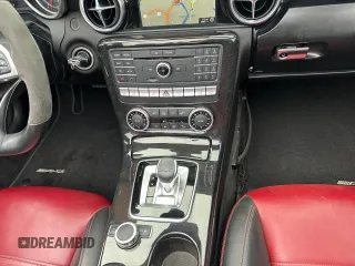 2017 Mercedes-Benz SLC 43 AMG z VIN WDDPK6GA5HF131952, wystawiony jako Copart lot #57534775 z przebiegiem 10 029 mil mil oraz Szkody całkowita. Historia ofert i sprzedaży dostępna na DreamBid. Obrazek 15.