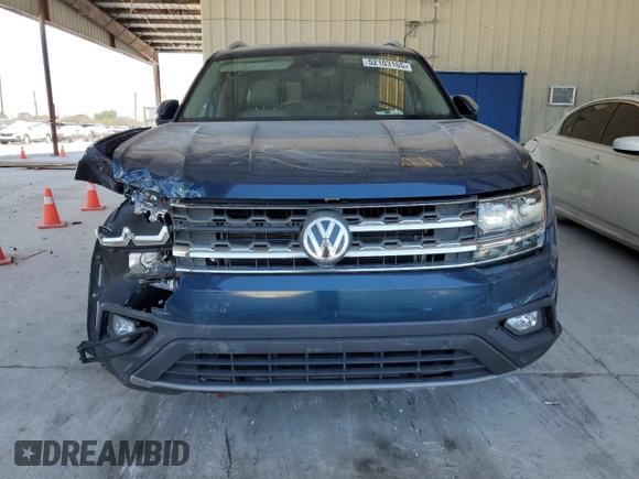 2018 Volkswagen Atlas SE with VIN 1V2DR2CA2JC579756, listed as a Copart auction lot 52103165 with 102,437 mi miles and Salvage title. Bid and sale history available at DreamBid. Image 5.