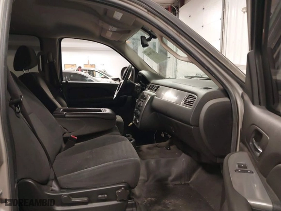 2008 Chevrolet Tahoe Special Service Veh with VIN 1GNFK03078R203773, listed as a IAAI auction lot 41343306 with NaN miles. Bid and sale history available at carsss.com. Image 5.
