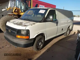 2011 Chevrolet Express Cargo z VIN 1GCWGFCG6B1120481, wystawiony jako IAAI lot #42218197 z przebiegiem 204 375 mil mil oraz . Historia ofert i sprzedaży dostępna na DreamBid. Obrazek 2.