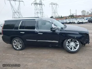2019 Cadillac Escalade Premium Luxury with VIN 1GYS4CKJ5KR131129, listed as a IAAI auction lot 41983905 with 32,568 mi miles. Bid and sale history available at carsss.com. Image 14.