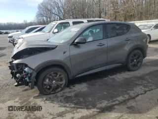 2024 Dodge Hornet R/T Plus z VIN ZACPDFDW4R3A08332, wystawiony jako Copart lot #50345665 z przebiegiem 11 123 mil mil oraz Szkoda całkowita • Salvage title. Historia ofert i sprzedaży dostępna na DreamBid. Obrazek 1.