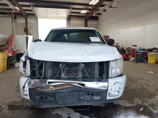 2010 Chevrolet Silverado 1500 LT with VIN 3GCRKSE32AG150933, listed as a IAAI auction lot 41721088 with 269,584 mi miles and . Bid and sale history available at DreamBid. Image 13.