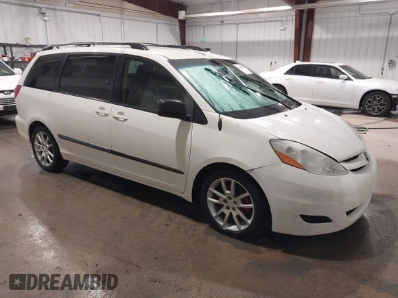 2007 Toyota Sienna CE with VIN 5TDZK23C17S066633, listed as a IAAI auction lot 42063853 with 274,548 mi miles. Bid and sale history available at carsss.com. Image 1.