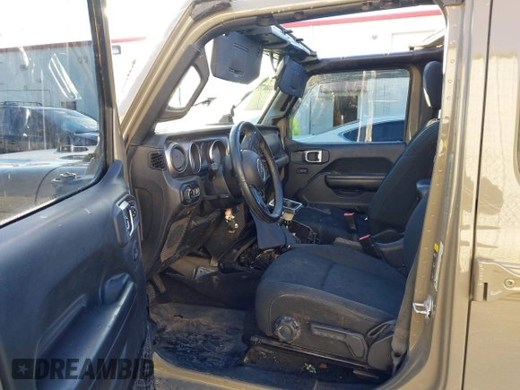 2020 Jeep Gladiator Sport S with VIN 1C6HJTAG0LL169992, listed as a IAAI auction lot 41488773 with Not Provided miles. Bid and sale history available at carsss.com. Image 5.
