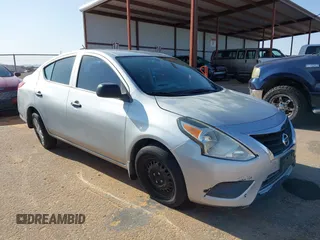 2015 Nissan Versa SV with VIN 3N1CN7AP7FL940992, listed as a IAAI auction lot 41972981 with 92,304 mi miles. Bid and sale history available at carsss.com. Image 1.