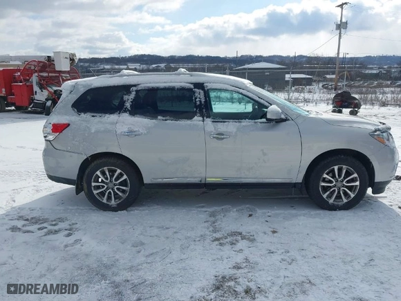 2015 Nissan Pathfinder Platinum with VIN 5N1AR2MM1FC675197, listed as a IAAI auction lot 41595067 with 96,135 mi miles. Bid and sale history available at carsss.com. Image 13.