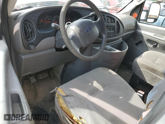 2007 Ford Econoline Cargo Commercial with VIN 1FTNE24W77DA99727, listed as a Copart auction lot 55061535 with 409,900 mi miles and Clean title. Bid and sale history available at DreamBid. Image 8.