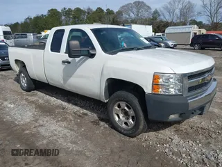 2011 Chevrolet Silverado 1500 LT with VIN 1GCRKSE01BZ264610, listed as a IAAI auction lot 41470836 with 250,686 mi miles and . Bid and sale history available at DreamBid. Image 1.