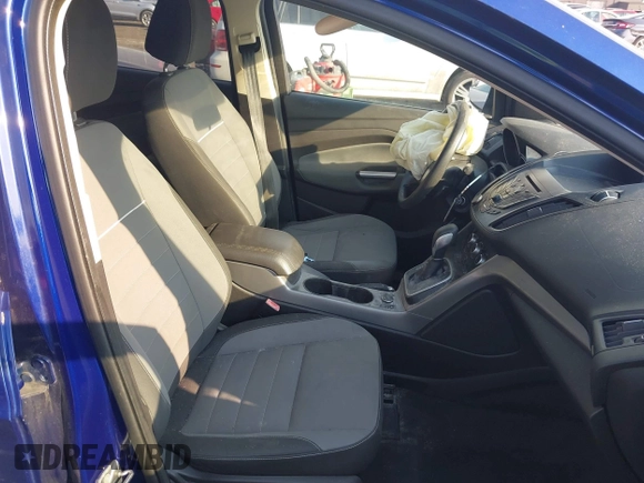 2013 Ford Escape SE with VIN 1FMCU0GX1DUA03049, listed as a IAAI auction lot 41780256 with 121,762 mi miles. Bid and sale history available at carsss.com. Image 5.