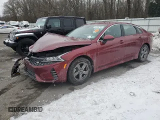 2023 Kia K5 LXS z VIN 5XXG14J26PG194089, wystawiony jako Copart lot #41932785 z przebiegiem 53 879 mil mil oraz Szkoda całkowita • Salvage title. Historia ofert i sprzedaży dostępna na DreamBid. Obrazek 1.