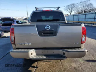 2008 Nissan Frontier SE z VIN 1N6AD07UX8C437464, wystawiony jako Copart lot #49346195 z przebiegiem 301 208 mil mil oraz Szkoda całkowita • Salvage title. Historia ofert i sprzedaży dostępna na DreamBid. Obrazek 6.