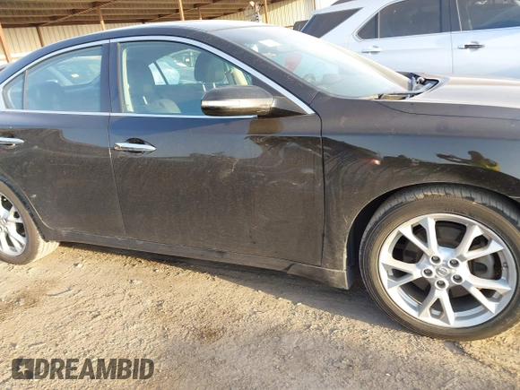 2012 Nissan Maxima SV z VIN 1N4AA5AP7CC858861, wystawiony jako IAAI lot #41804500 z przebiegiem 125 198 mil mil oraz . Historia ofert i sprzedaży dostępna na DreamBid. Obrazek 13.