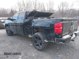 2017 Chevrolet Silverado 1500 Custom with VIN 1GCVKPEC8HZ130935, listed as a IAAI auction lot 41270314 with 89,417 mi miles. Bid and sale history available at carsss.com. Image 3.