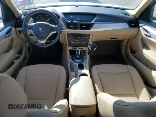 2014 BMW X1 xDrive28i with VIN WBAVL1C55EVY10533, listed as a Copart auction lot 49044025 with 157,004 mi miles and Salvage Title. Bid and sale history available at carsss.com. Image 8.