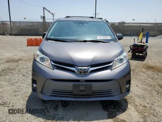 2018 Toyota Sienna XLE Auto Access Seat with VIN 5TDYZ3DC2JS915820, listed as a Copart auction lot 62130445 with 146,607 mi miles and Salvage title. Bid and sale history available at DreamBid. Image 5.